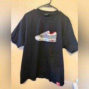 Nice Kicks Rare New Balance Black tshirt